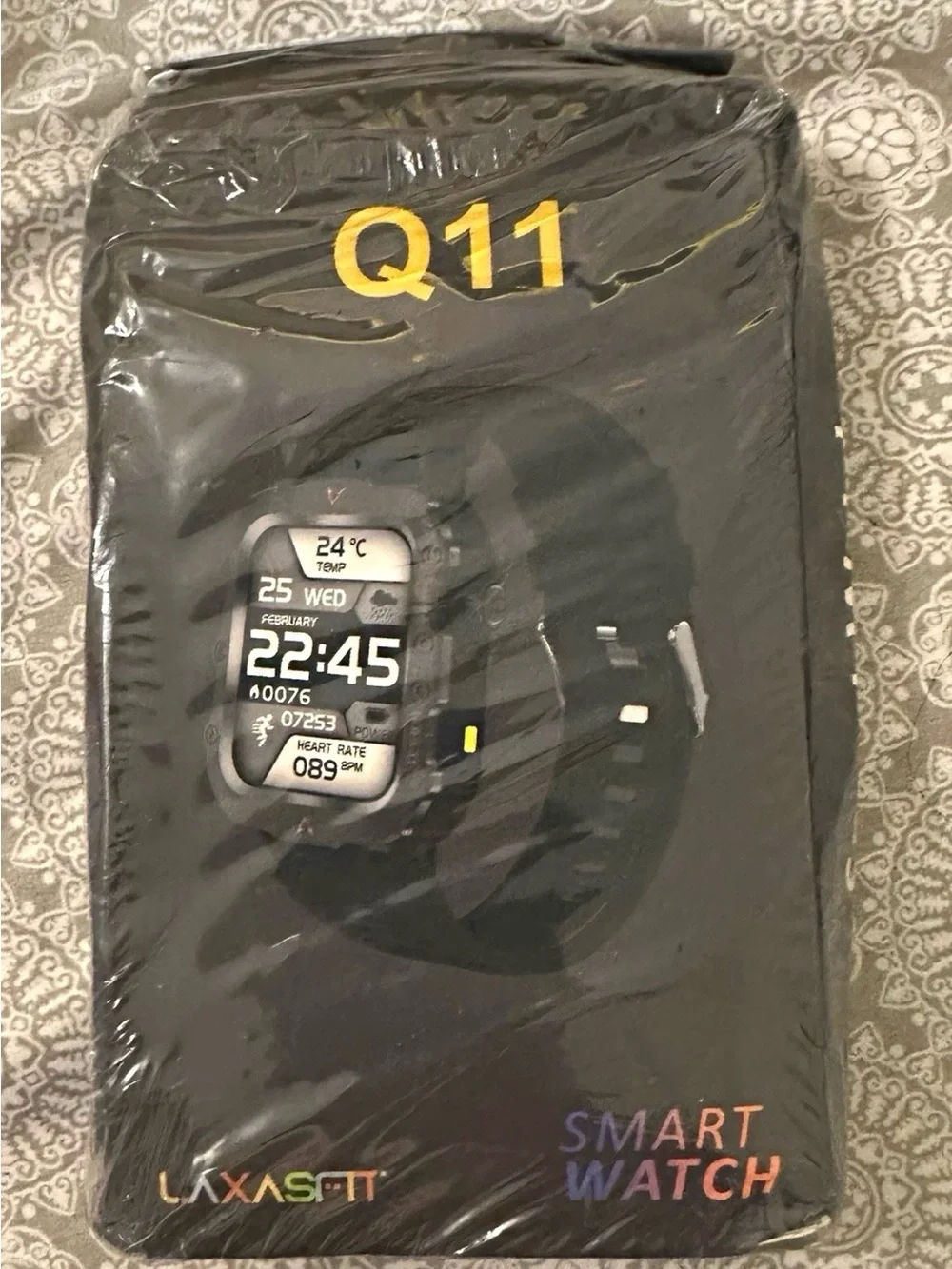 Q11 Black Smartwatch - Fitness & Health Tracker